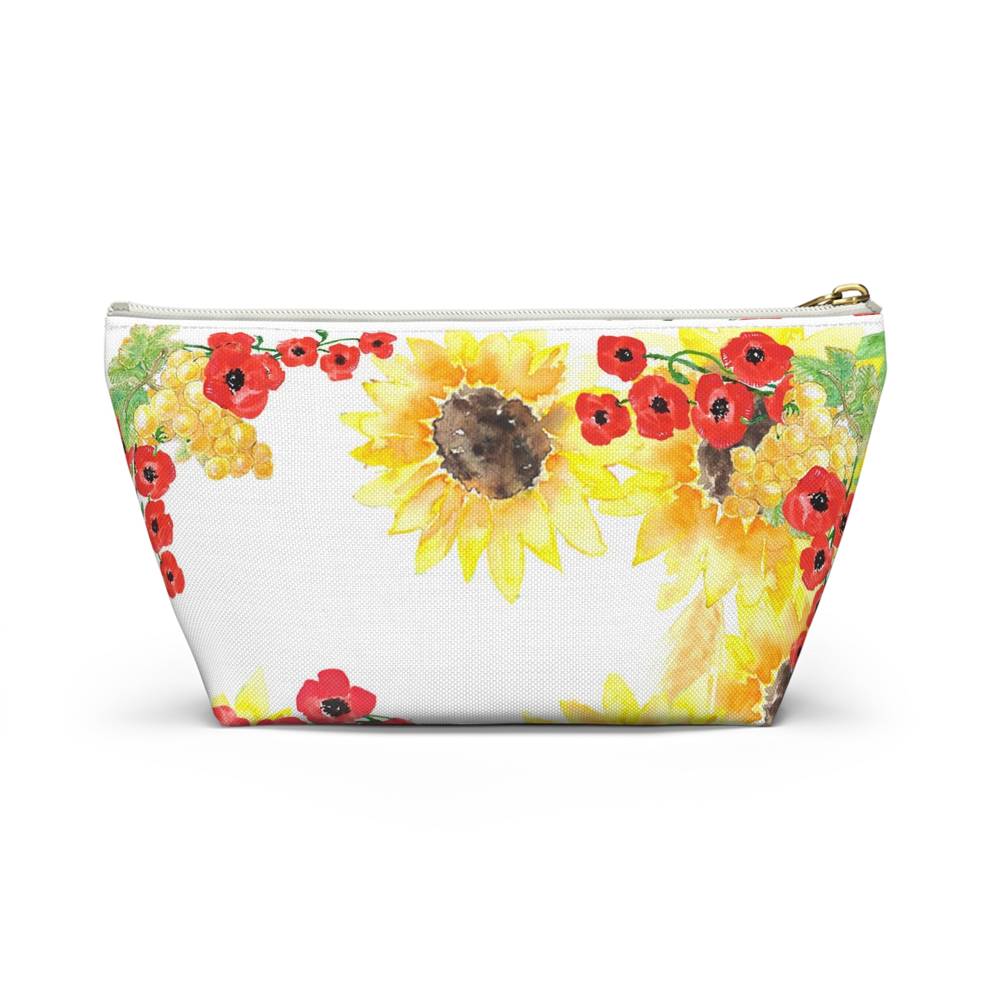 Clutch CIAO Tuscany By Italian Summers! Get a piece of Italy in your very hands with this gorgeous clutch decorated with a Tuscan landscape and a vintage Fiat 500 cabrio, plus a dash of flowers and the quote "Sotto il sole di Toscana"