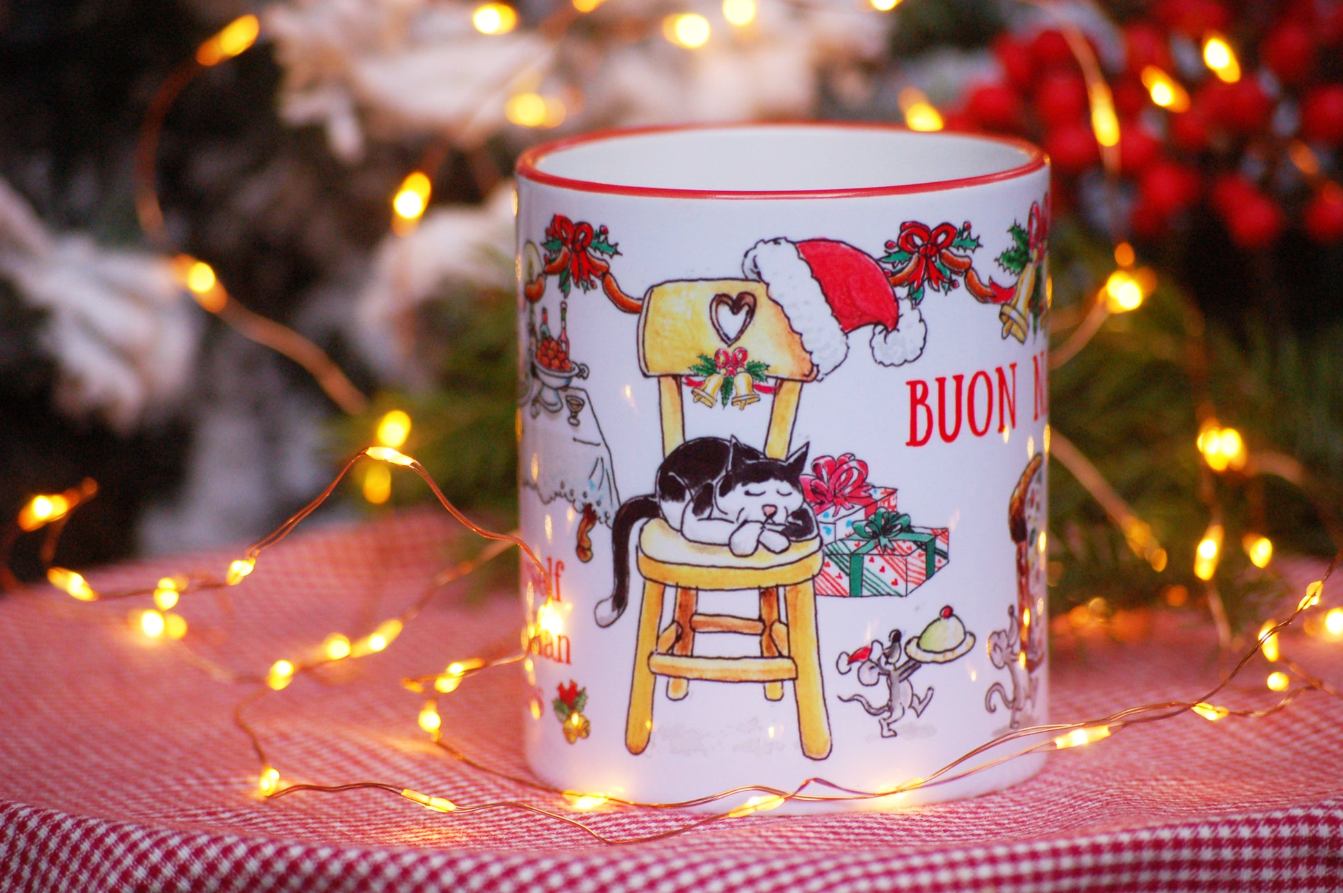 Italian Christmas mug with sleeping cat and mice design