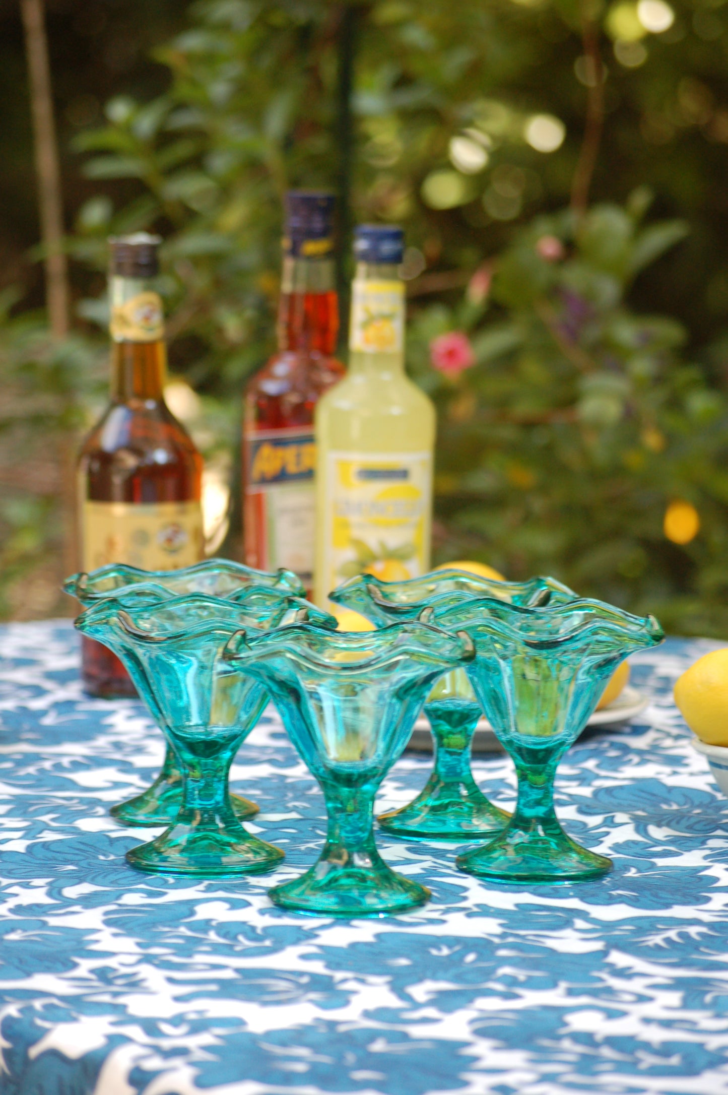 Italian vintage gelato coupes in emerald green colored glass by Italian Summers