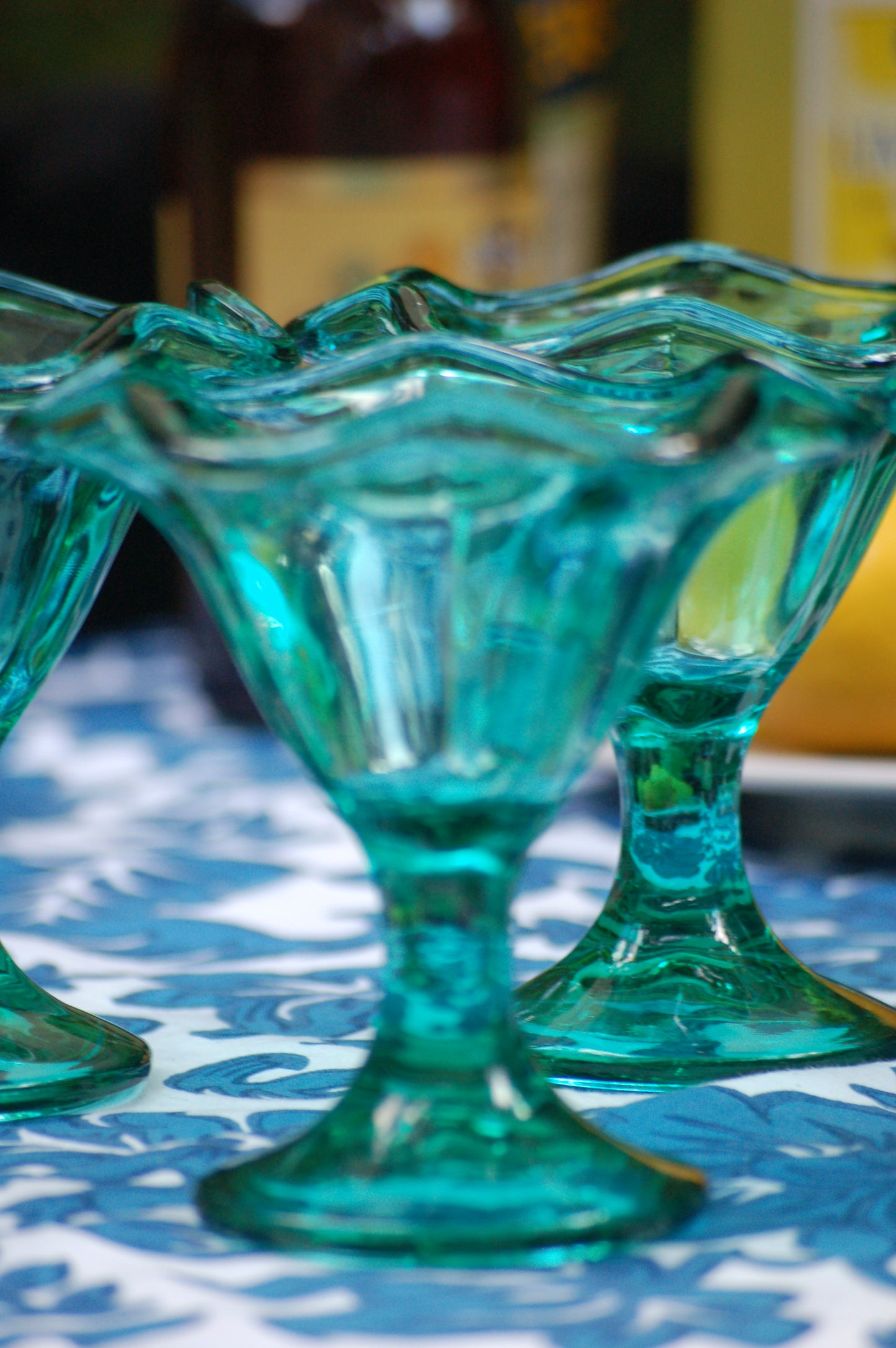Italian vintage gelato coupes in emerald green colored glass by Italian Summer