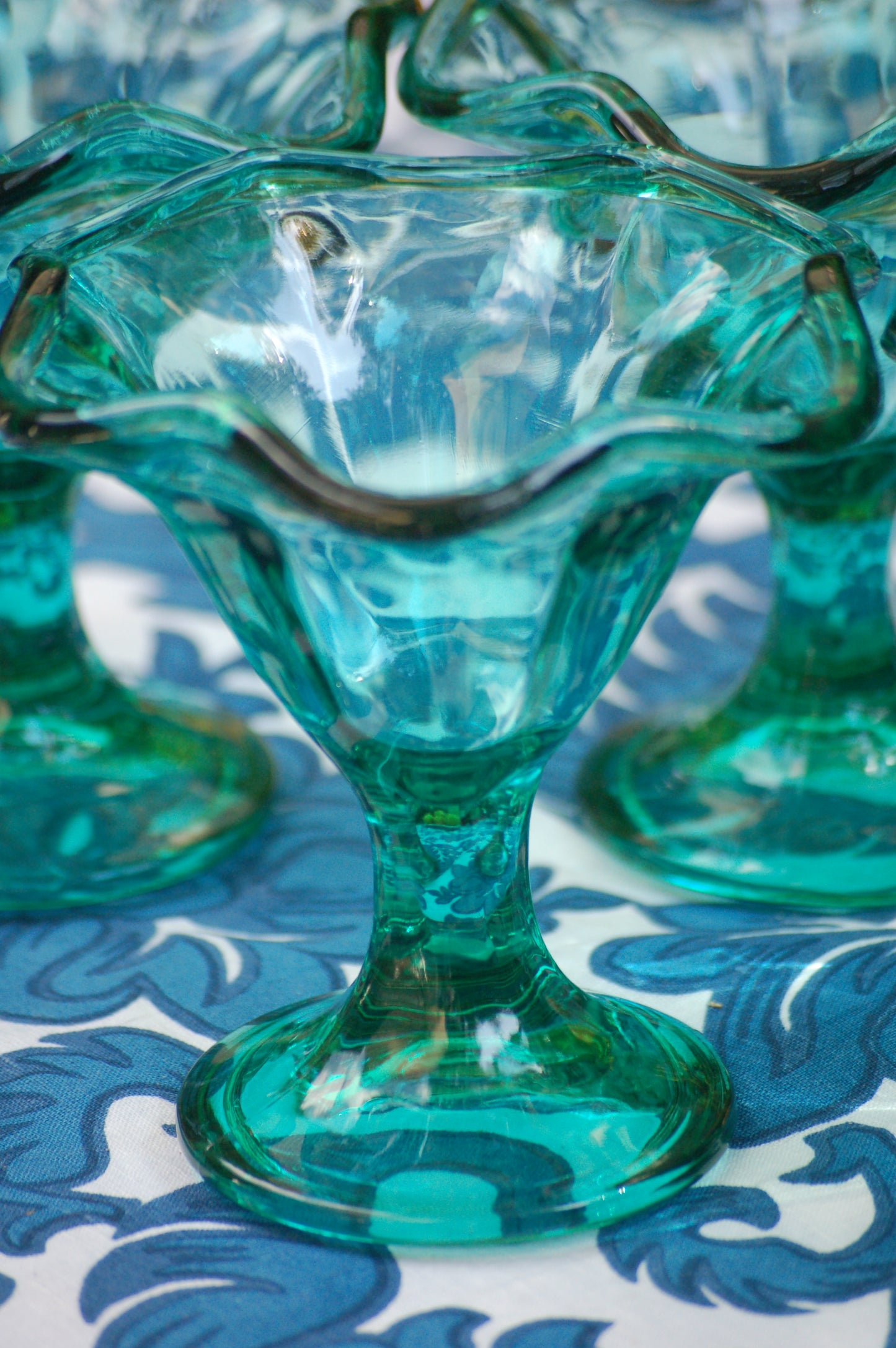 Italian vintage gelato coupes in emerald green colored glass by Italian Summers