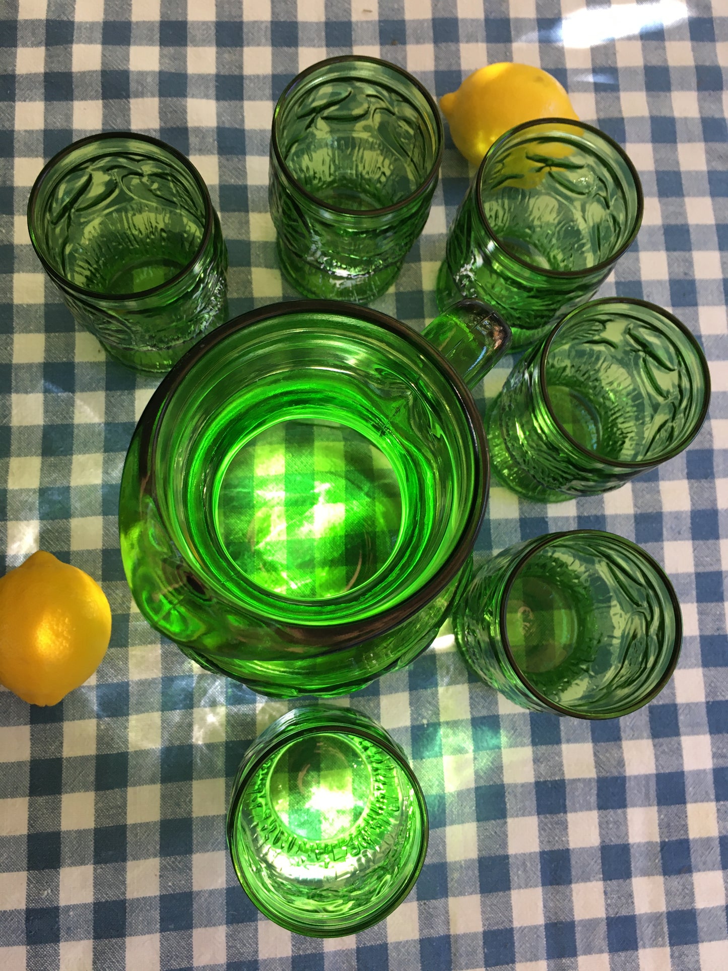 Italy vintage green glass set by Bormioli with embossed Lemon slices, 6 tumblers and a carafe by Italian Summers