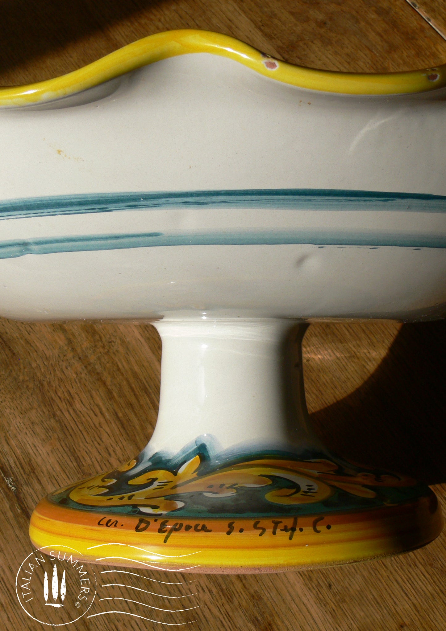 1970-80s Vintage Sicilian Maiolica fruit stand from Caltagirone.