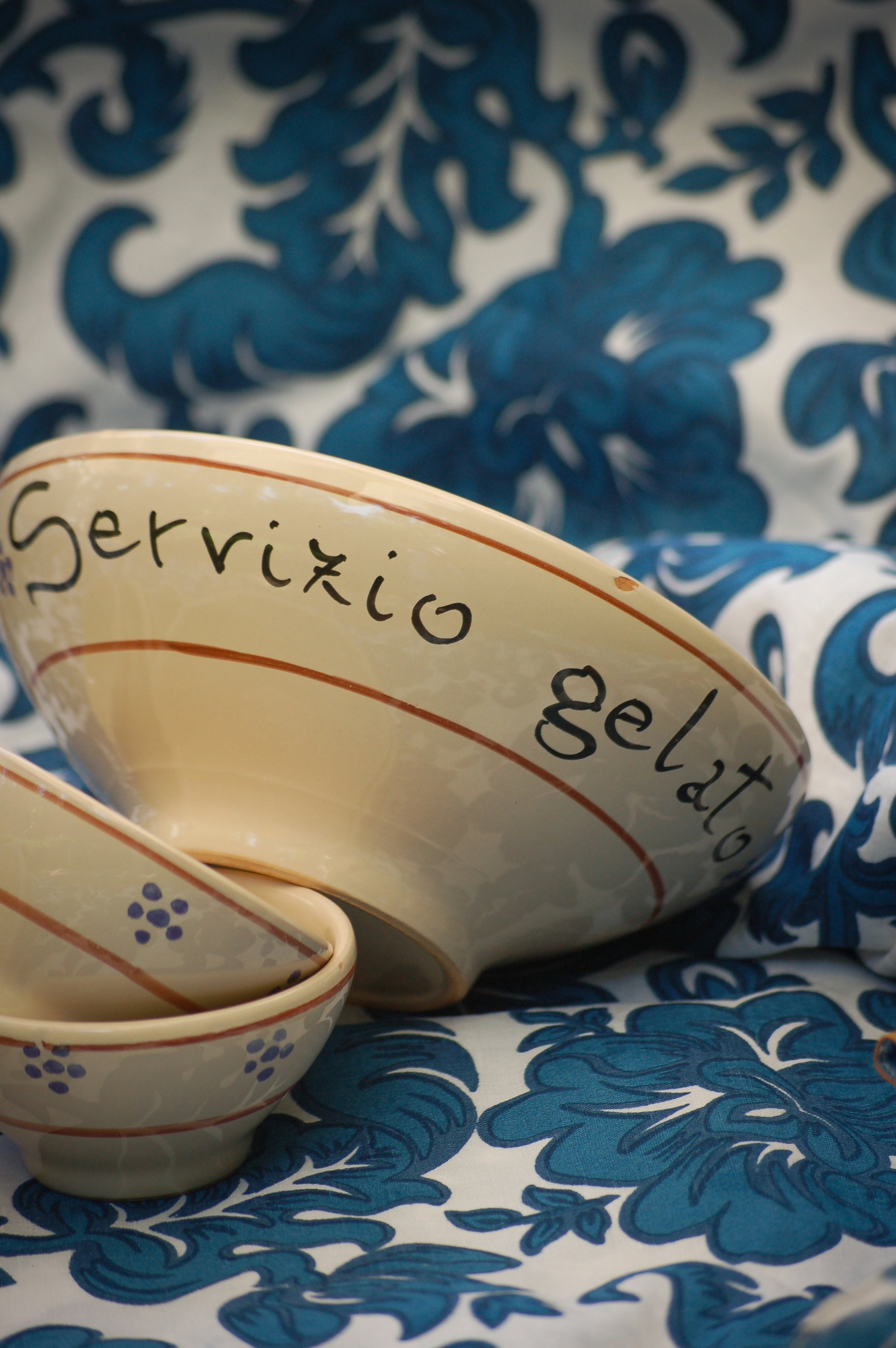 Vintage hand-painted ceramic serving set  for desserts and gelato from Puglia, Italy Italian home gift