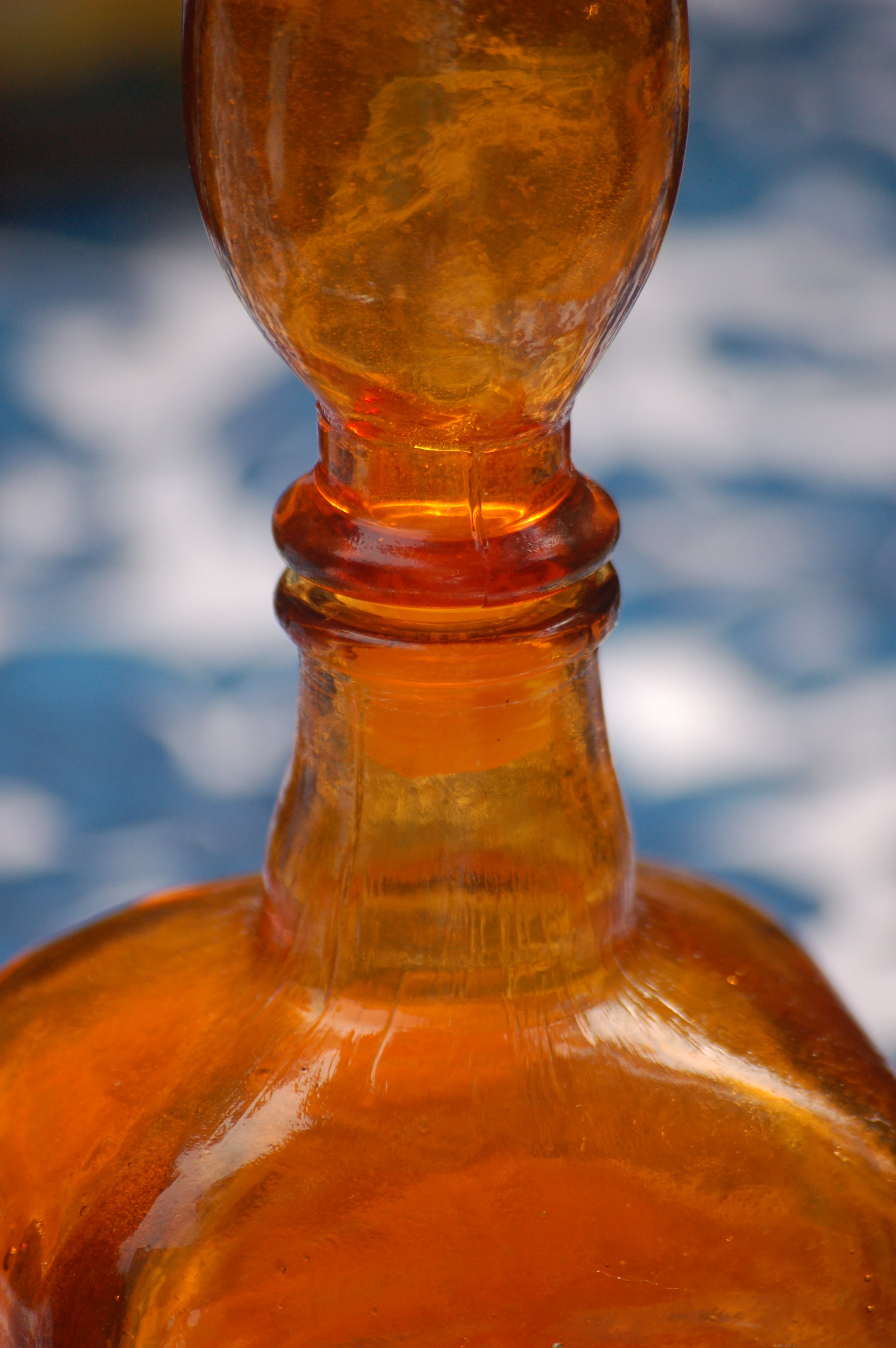 Vintage Italian Decanter, Vintage Italy, Genie Bottle, Amber Empoli glass, Amber genie bottle, Italian décor, Empoli glass, Dolce Vita, Italian vintage  barware