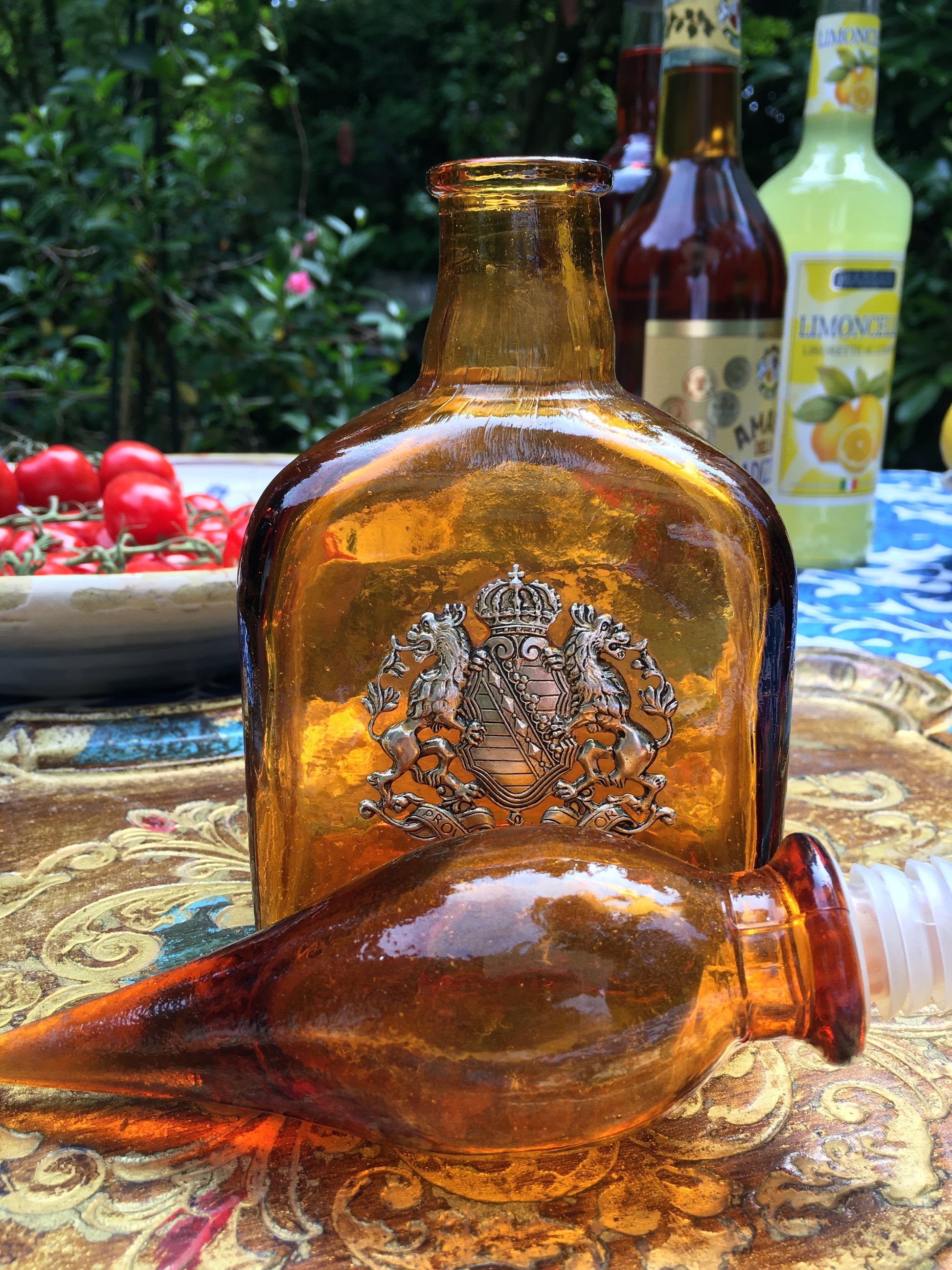 Vintage Italian Decanter, Vintage Italy, Genie Bottle, Amber Empoli glass, Amber genie bottle, Italian décor, Empoli glass, Dolce Vita, Italian vintage  barware