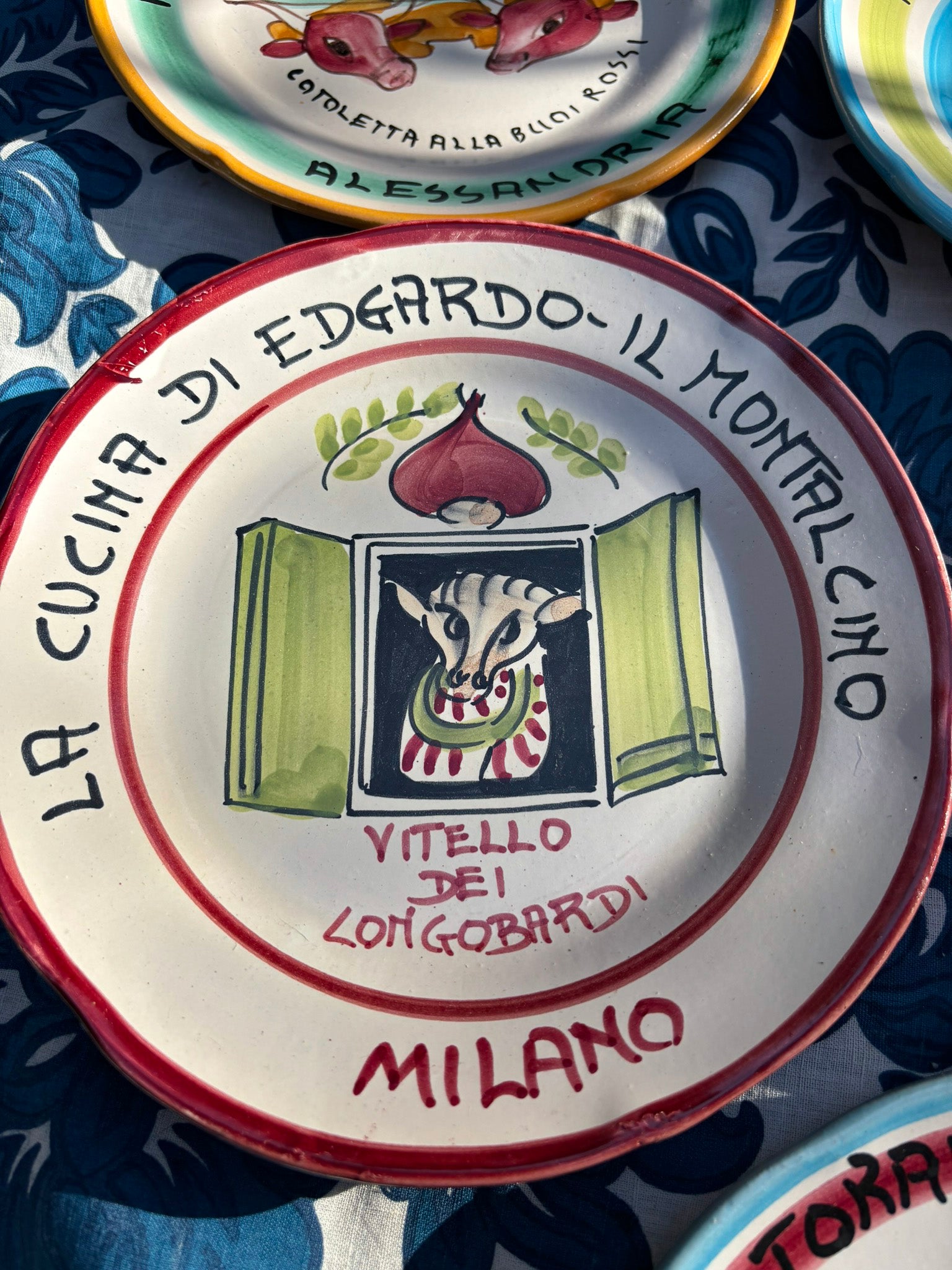 Vintage Buon Ricordo plate from 
Ristorante La Cucina di Edgardo Il montalcino Milano- Hand-painted Italian ceramic commemorative plate