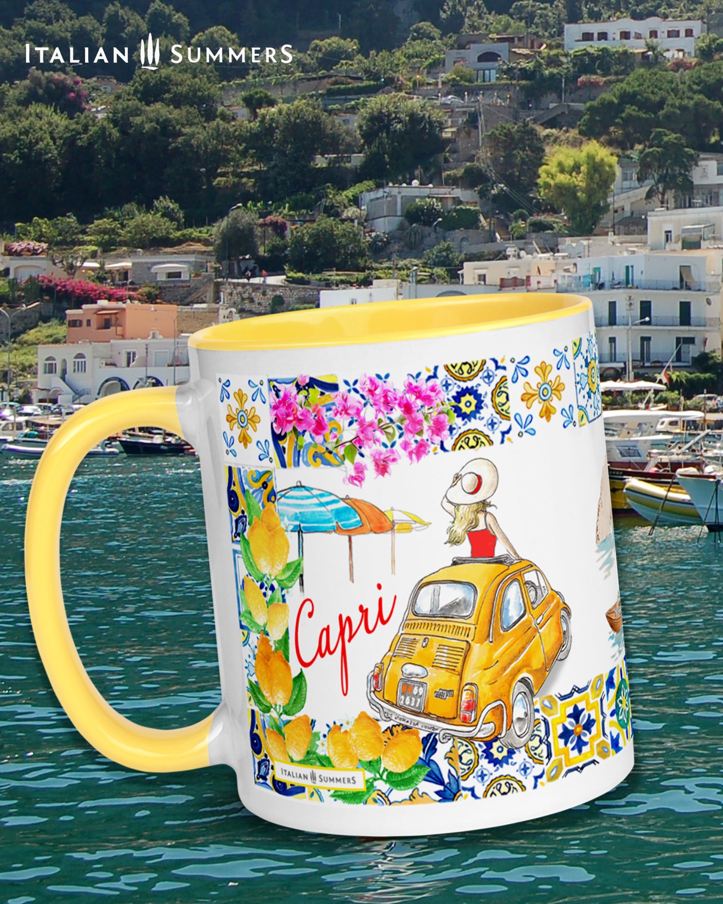 Capri inspired coffee mug with sketches of a yellow Cinquecento, the Faraglioni, a Riva and colorfu colorfull beach umbrellas. The rim is of the mug is decorated with Italian tiles and lemons. There is a lady in the Cinquecento who stand out of the sunroof. She has a hat and looks at the Faraglioni. Near the Yellow Cinquecento the is the writing Capri la Dolce Vita. The coffee mug is available with a colored inside and handle in the colors blue, yellow and pink. Made by Italian Summers.