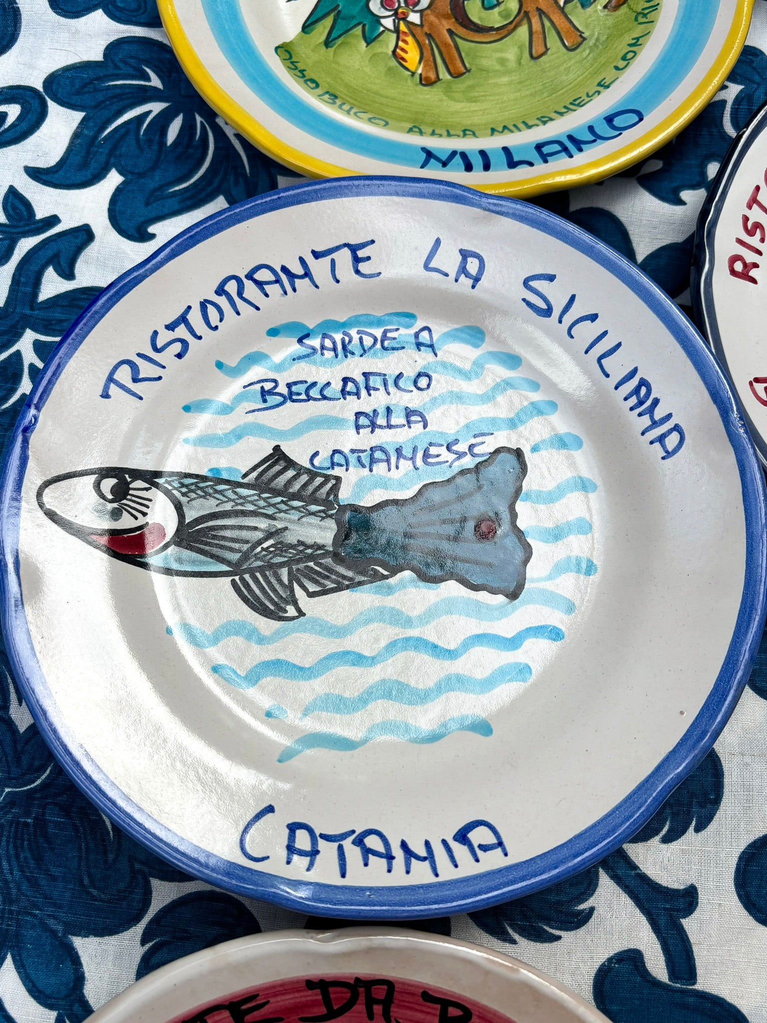 Vintage Buon Ricordo plate from Ristorante La Siciliana Catania - Hand-painted Italian ceramic commemorative plate