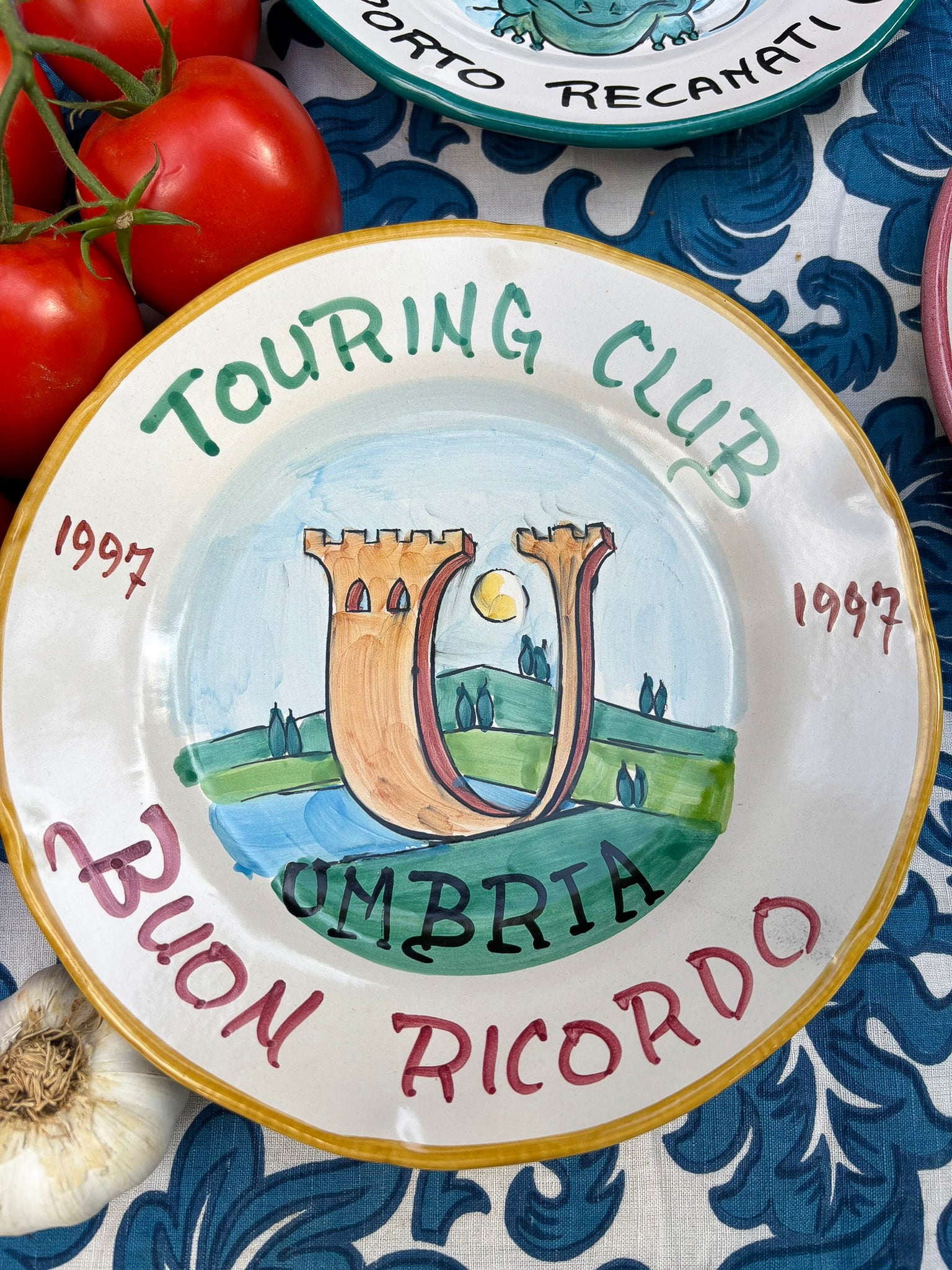 Vintage Buon Ricordo plate from Touring Club Buon Ricordo Umbria - Hand-painted Italian ceramic commemorative plate